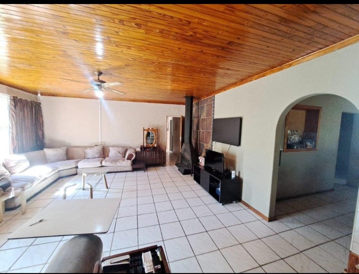 4 Bedroom Property for Sale in Roosheuwel North West